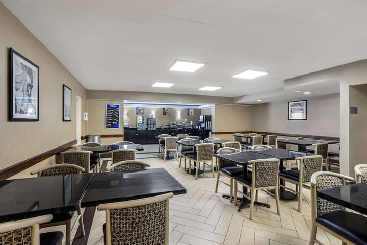 Breakfast area